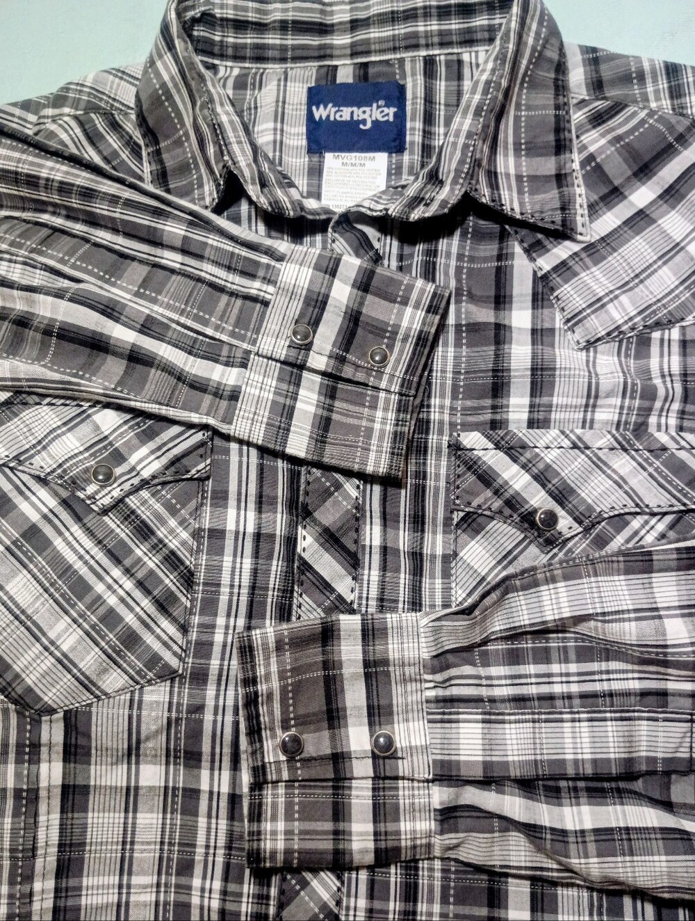 Wrangler Mens Aztec Western Pearl Snap Shirt Medium EUC MVC108M Long Sleeve